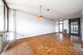 Zagreb, Središće, odličan trosoban stan NKP 76,90 m2 za renovaciju, Zagreb, Διαμέρισμα