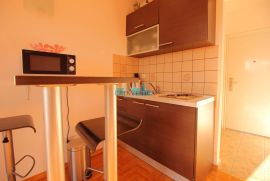 CRIKVENICA - APARTMAN 50 m OD PJEŠČANE PLAŽE!, Crikvenica, Appartment