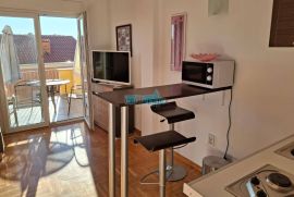 CRIKVENICA - APARTMAN 50 m OD PJEŠČANE PLAŽE!, Crikvenica, Appartment