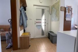 Krk-grad,2S+DB,61 m2,okućnica 60 m2,pogled na more, Krk, Διαμέρισμα