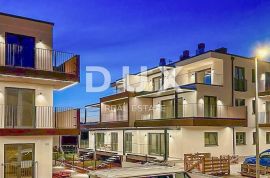 PULA, MEDULIN - luksuzni stan 78m2 u novogradnji 100m od mora, panoramski pogled na more, Medulin, Appartment