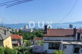 RIJEKA, TRSAT - lijepa etaža s okućnicom i parkirnim mjestom, Rijeka, Appartment