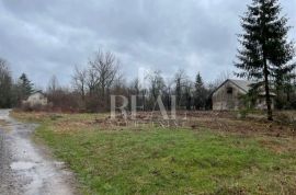 Prodaja građevinskog zemljišta s ucrtanim objektom 2198 m2, Lovinac, Tierra