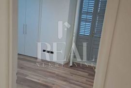 Najam poslovnog prostora u centru grada  63.01 m2, Rijeka, Commercial property