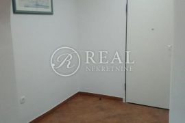 POSLOVNI PROSTOR- centar, 1. kat, novo!, Rijeka, Commercial property