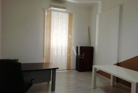 Ured za najam u centru grada od 15 m2, Rijeka, Propriedade comercial