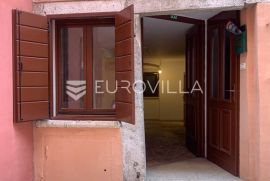 Istra, Rovinj, poslovni prostor 32 m2 - DUGOROČNI NAJAM, Rovinj, العقارات التجارية