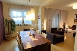 Martinkovac, uređen 3-soban s lođom, Rijeka, Appartment