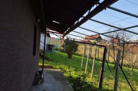 Kuća za odmor PRODAJA Lonjički breg, 706 m2 okućnice, Brckovljani, Ev