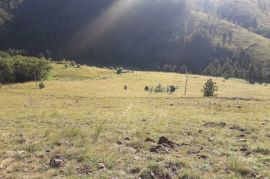 Plac Tometino polje-Divcibare, Požega, Tierra