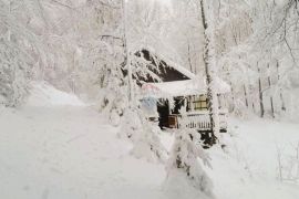 Ogulin , Vikendica ispod Kleka - oaza prirode, Ogulin, Kuća