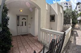 Stan u Becicima,72m2, Budva, Wohnung