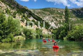 ZADAR, OBROVAC - Kuća u mirnom okruženju u blizini rijeke Zrmanje, Obrovac, Famiglia