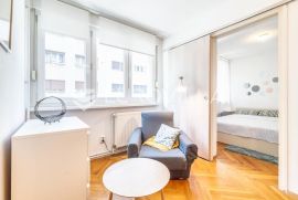 Zagreb, Donji grad, Ulica Crvenog Križa, dvosoban stan na 1. katu, Zagreb, Apartamento