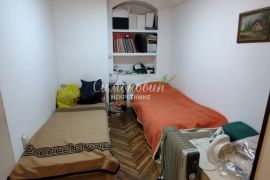 Zemun, Kej, 3.0, 92m2, pr, izvorno stanje, uknjižen ID#1757, Zemun, شقة