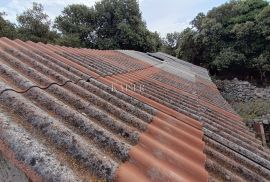 Belej, otok Cres - kameni objekt na prostranom zemljištu, Mali Lošinj, Casa