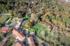 Prostrano imanje s potencijalom za turistički biznis, Labin, Kuća