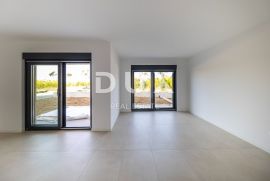 ZADAR, PRIVLAKA - Novogradnja s pogledom na more 180 metara od plaže! S7, Privlaka, Appartement