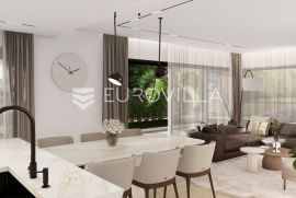 Kastav, Rubeši, trosoban stan površine 137.26m2 s 93.92m2 okućnice za izgradnju bazena, Kastav, شقة