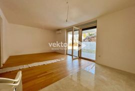 Crikvenica, prizemlje s okućnicom u novogradnji, Crikvenica, Appartement