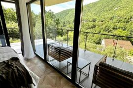 Mošćenička Draga – Vila s bazenom za dugoročni najam, 800 m od mora, Mošćenička Draga, Casa