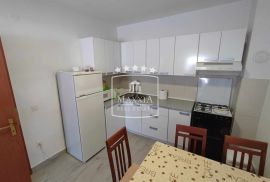 Vinjerac - kuća s 3 apartmana, otvoren pogled na more! 449000€, Posedarje, Famiglia