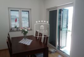 Zaton - Apartmanska kuća 362m2 sa 6 apartmana ODLIČNA PRILIKA!! 699000€, Nin, Haus