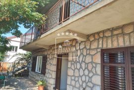 Starigrad - kuća katnica veliki vrt 150m od mora! 350000€, Starigrad, Casa