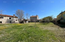 Kuća Lijepa kamena kuća desetak kilometara udaljena od centra grada Poreča., Poreč, Дом