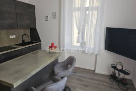 OPATIJA - CENTAR, stan 45 m2 s parkingom za dugoročni najam, Opatija, Appartement