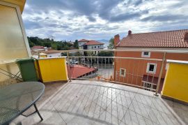 CRIKVENICA - GARSONIJERA 2. RED OD PLAŽE!, Crikvenica, Appartment