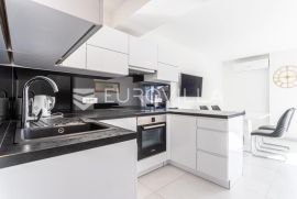 Trogir, moderan jednosoban stan s pogledom na more, Trogir, Appartment