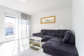 Trogir, moderan jednosoban stan s pogledom na more, Trogir, Appartment