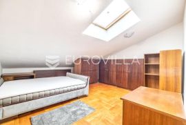 Zagreb, Vrhovec, komforan dvosobni stan, NKP 70 m2 + VPM, Zagreb, Stan