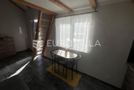 Istra, Medulin, kućica u naravi garaža, galerija 22 m2, Medulin, Apartamento