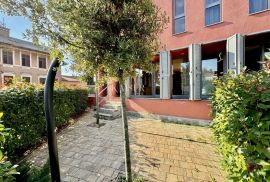 Opatija, centar – Divan 3sobni stan s okućnicom i garažom, Opatija, Appartement