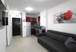 Červar Porat, renoviran stan na prvom katu, Poreč, Appartment