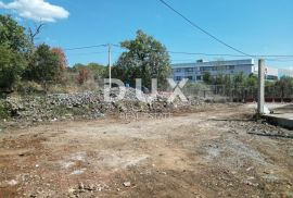 VIŠKOVO, MARINIĆI- građevinsko zemljište 1700m2 za stambenu zgradu - stanove/ obiteljsku kuću, Viškovo, Zemljište