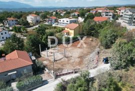 VIŠKOVO, MARINIĆI- građevinsko zemljište 1700m2 za stambenu zgradu - stanove/ obiteljsku kuću, Viškovo, Zemljište