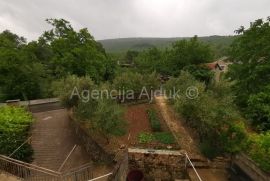 Imotski Runović kamena kuća 250 m2 sa uređenom okućnicom, Imotski, Famiglia