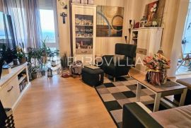 Split 3 komforastan  renoviran stan od 83 m2  s pogledom na more, Split, Daire