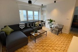 Zagreb, Maksimir, prekrasan uređeni dvosoban stan za najam, NKP 67 m2, Zagreb, Apartamento