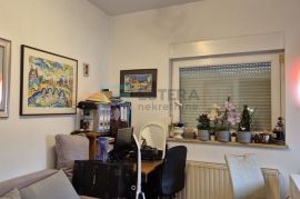 Stan PRODAJA Špansko,I kat, parkirno mjesto 110.000 €, Zagreb, Kвартира