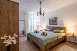 Rovinj,novouređeni stan u starom gardu,42m2, Rovinj, Appartamento