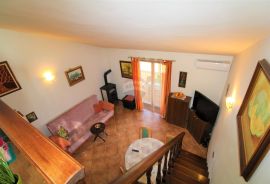 Rovinj,namješteni stan-69m2- na savršenoj lokaciji +parking, Rovinj, Daire