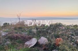 CRIKVENICA - Zemljište s projektom i dozvolom za jednu vilu, Crikvenica, Terrain