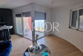 Martinkovac, novogradnja sa dva garažna mjesta, Rijeka, Flat