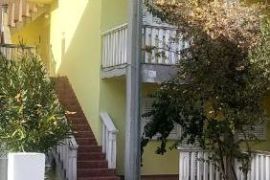 Apartmanska kuća sa 3 apartmana od 150 m2, Privlaka Zadar, Privlaka, Σπίτι