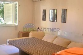 Apartmanska kuća sa 3 apartmana od 150 m2, Privlaka Zadar, Privlaka, Σπίτι