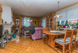 Apartmanska kuća s 4 apartmana, Poreč, 3km od mora, Poreč, Σπίτι